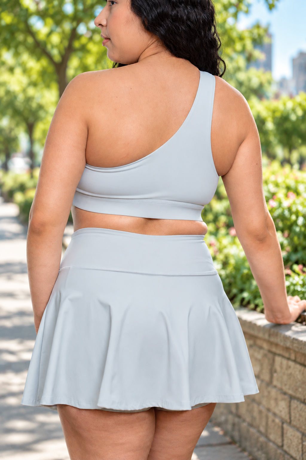 GRAVITY rise asymmetrical sports bra